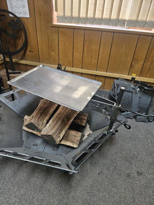 Griddle attachment for collapsible fire pit